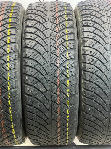 BFGoodrich G-Force stud R16 215/65