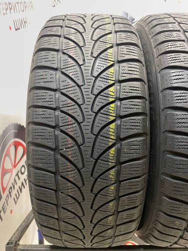 Bridgestone Blizzak LM32 215/55/17