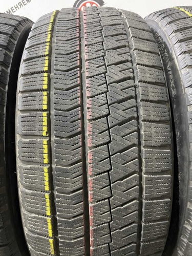 Bridgestone Blizzak VRX2 R17 225/45