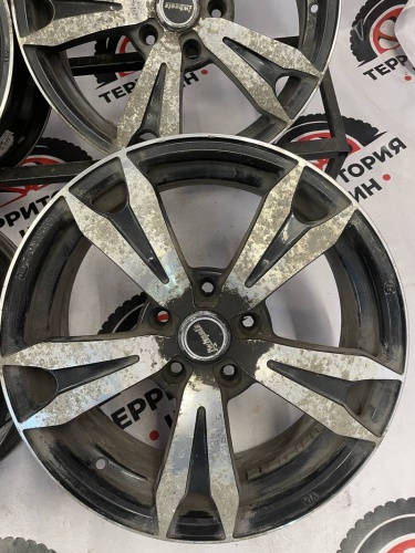 Литые диски  R17 5x114.3 цо66.1 et40 6.5j