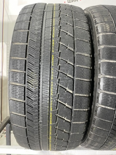 Bridgestone Blizzak VRX R18 245/45
