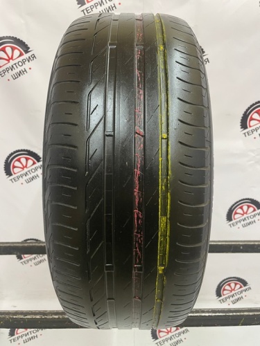 Brigestone Turanza T001 R17 215/55 94V