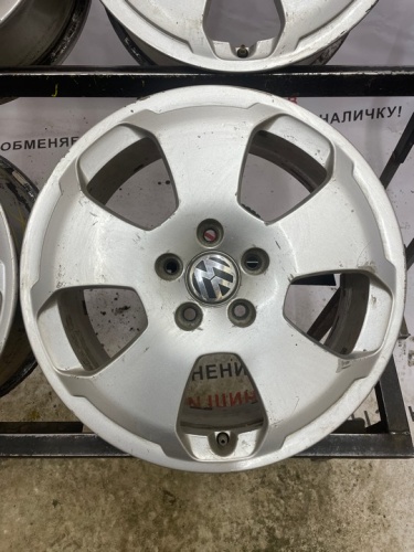 Диски Фольсвафген R17 5*112 ЕТ48 ЦО 6J