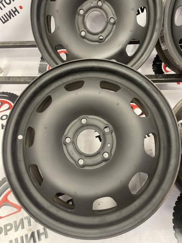 Штампованный  R16 5x114.3 цо63 et50 6.5j