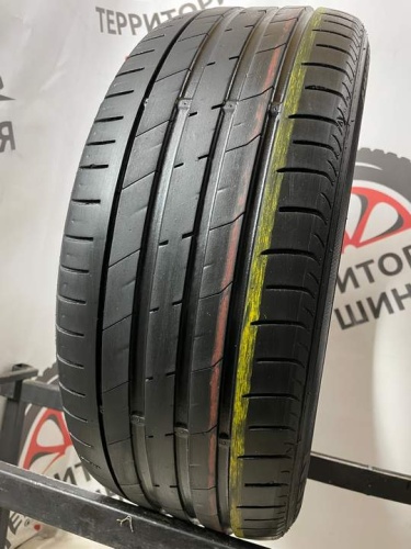 Nexen N'fera SU1 R17 215/45