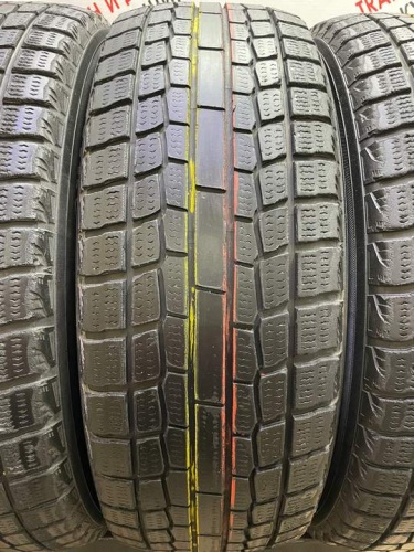 Yokohama Ice Guard IG20 R17 215/60