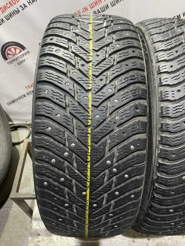 Nokian Tyres Hakkapeliitta 8 R17 215/55