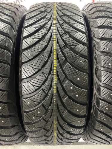 Sava Eskimo Stud R16 215/65