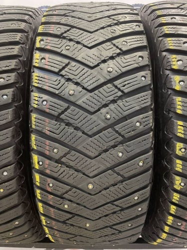 Goodyear UltraGrip Ice Artick 4x4 SUV 235/60 R17