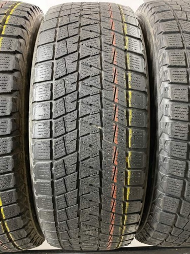 Bridgestone Blizzak DM-V1 R17 225/65