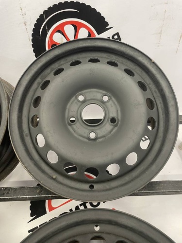 Штампы GOLF R15 5х112 ЦО57,1 ЕТ47 5J
