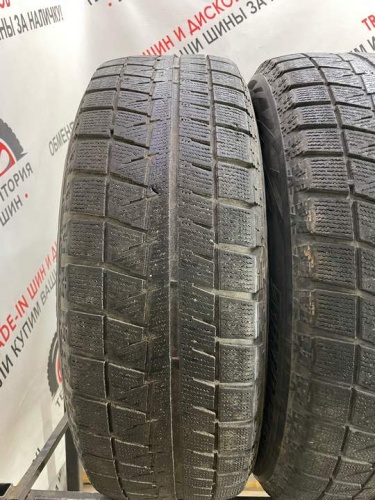 Bridgestone Blizzak Revo GZ R16 215/65