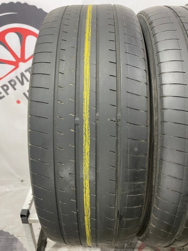 Yokohama Advan V61 R18 235/60