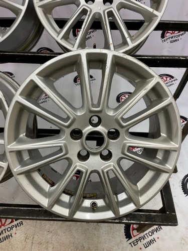 Литьё R17 5*108 Цо 63.3 ЕТ 50 7J