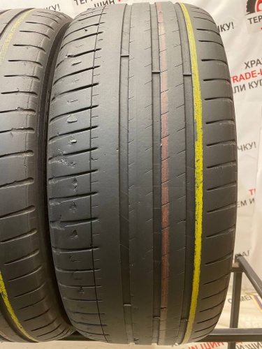 Michelin Pilot Sport 3 R18	235/45