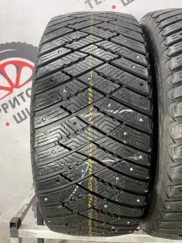 Goodyear Ultragrip Ice Arctic R18 235/50