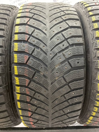 Michelin X-Ice North 4 R 18	235/45