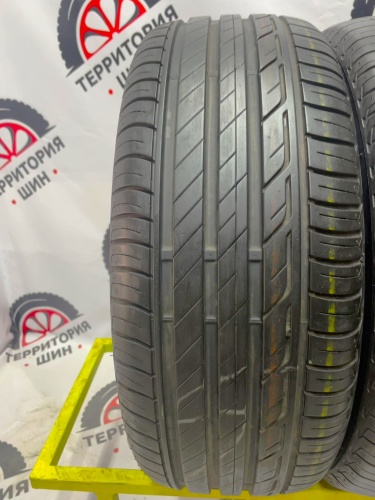 Bridgestone Turanza T001 R17	215/55