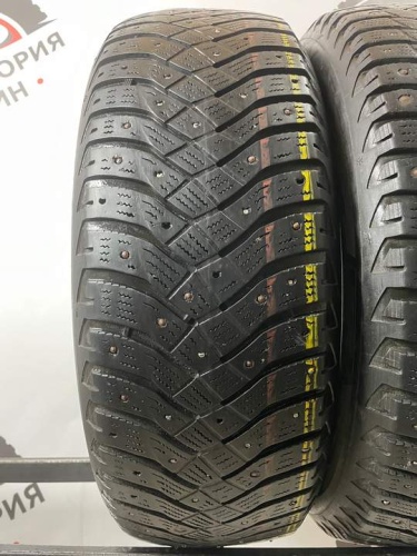 GoodYear UltraGrip Arctic 2 R17 215/65