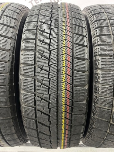 Bridgestone Blizzak VRX R16 205/65