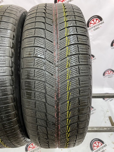 Michelin X-Ice XI3 R16 215/65 T102