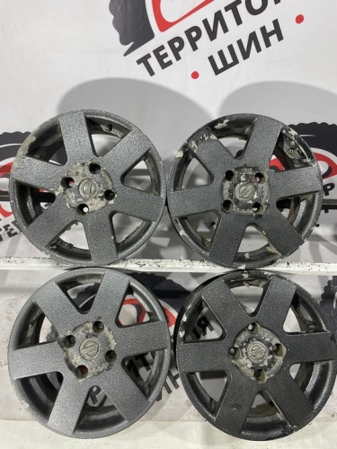 Диски литые Nissan оригинал R15 4x114.3 et46 66.1