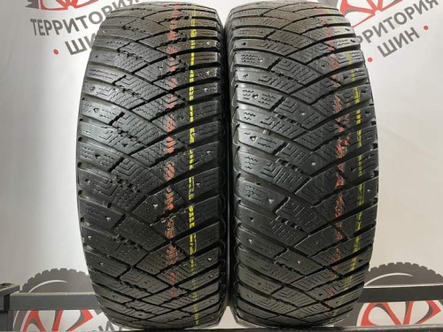 GoodYear UltraGrip R16 215/65