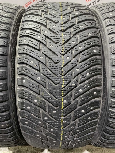 Nokian Tyres Hakkapeliitta 8 R18 235/45