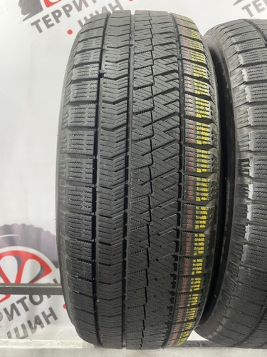 Bridgestone Blizzak VRX2 R17 215/60