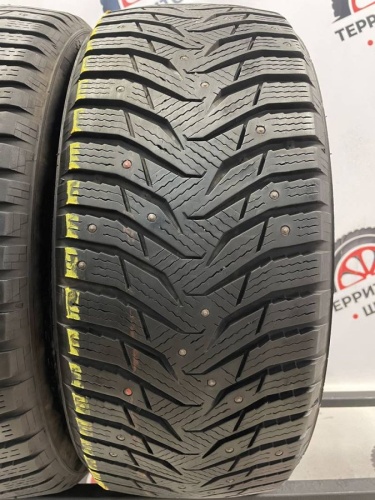 Kumho WinterCraft Ice WI31 R 17	215/50