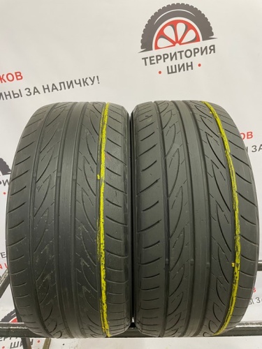 Yokohama Advan Fleva  235/45 97W R17