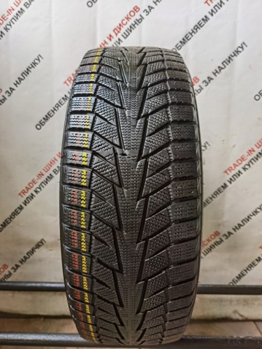 Hankook Winter I'Cept IZ2  235/55 R17