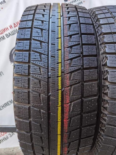 Bridgestone Revo 2 R17 225/55