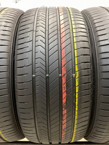 Kumho Majesty 9 Solus TA91 245/45/18 275/40/18