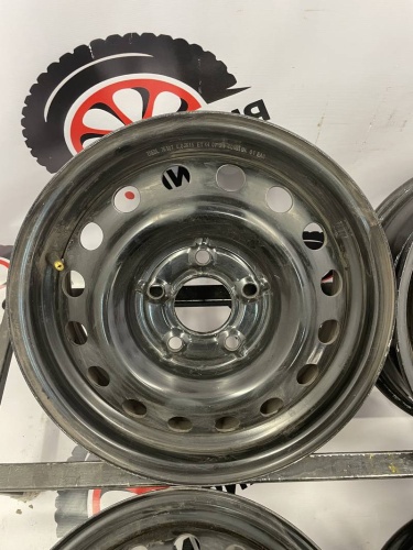 Штампы черные  R15 5х114.3 ЦО67 ET44 6J