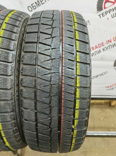 Bridgestone Blizzak Revo GZ 215/45 R17 87Q.