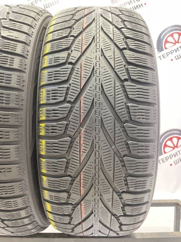 Nokian Tyres Hakkapeliitta R2 SUV R 18	235/55