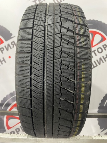 Bridgestone Blizzak VRX R17 225/50