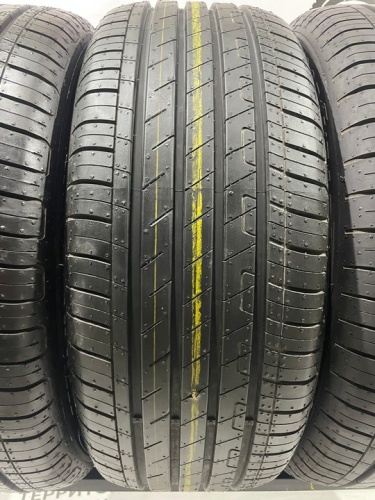 Goodyear EfficientGrip R17 215/55