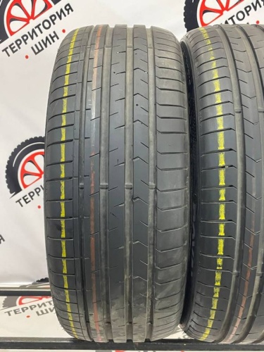 RoyalBlack Royal Explorer II R19 245/45