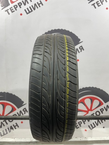 Dunlop SP Sport LM703 R16 215/60