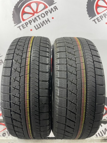 Bridgestone Blizzak VRX R18 235/50