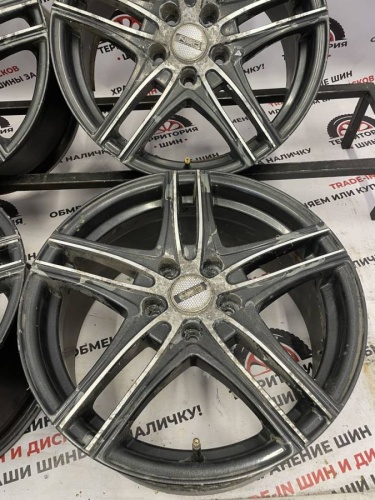 ЛИТЫЕ  R17 5x114.3 ЦО71 ET45 7.6J