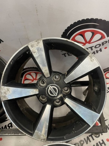 Литые Nissan R16 R16 6.5J 5*114.3 ET40 d66.1