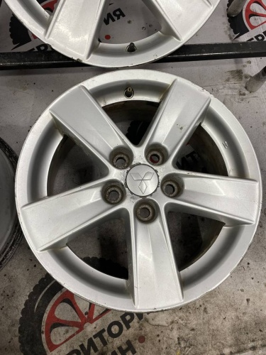 Митсубиси R16 5*114,3 ЦО 67,1 ЕТ 46 6J