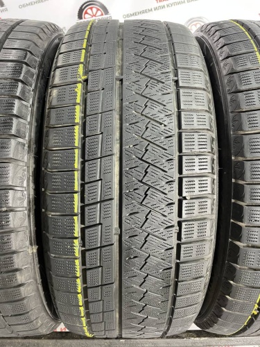 Triangle SnowLink TWT02 235/45 R18