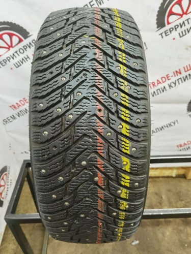 Nokian Tyres Hakkapeliitta 8 215/60 99T R16
