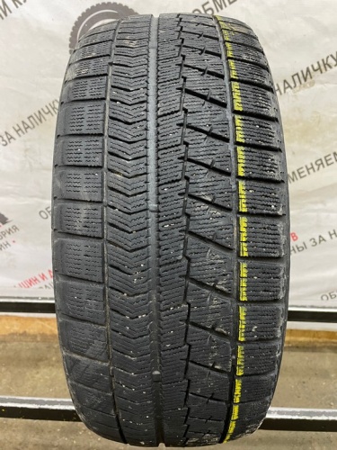 Bridgestone Blizzak VRX 225/45 91S R17