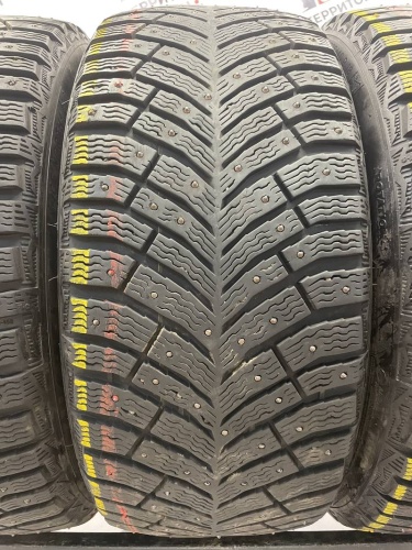 Michelin X-Ice North 4 R 18	235/45