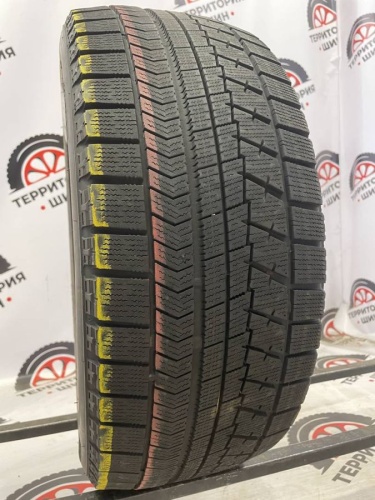Bridgestone Blizzak VRX R17 22550